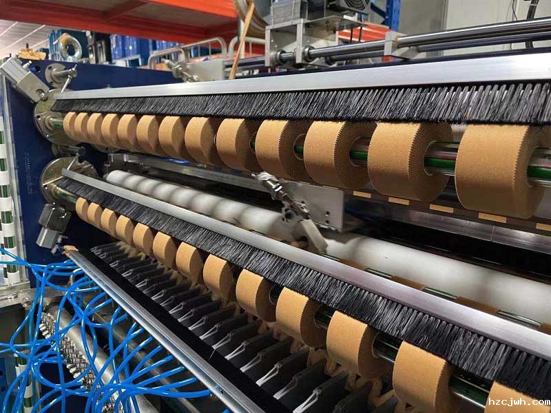 从卷料到成品:运动胶带分切机一键搞定