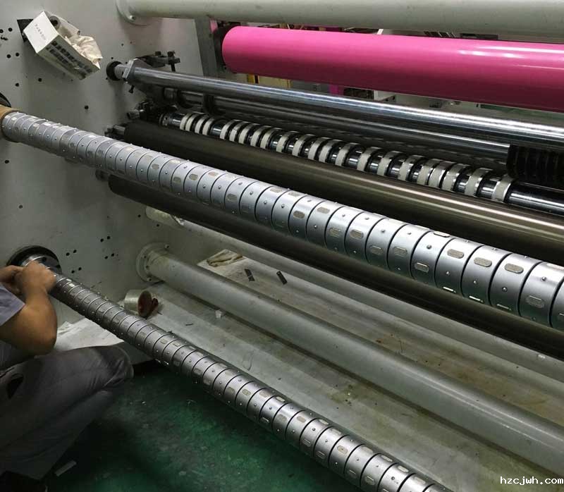 分切机滑差轴与气胀轴的区别 分切机滑差轴与气胀轴的区别