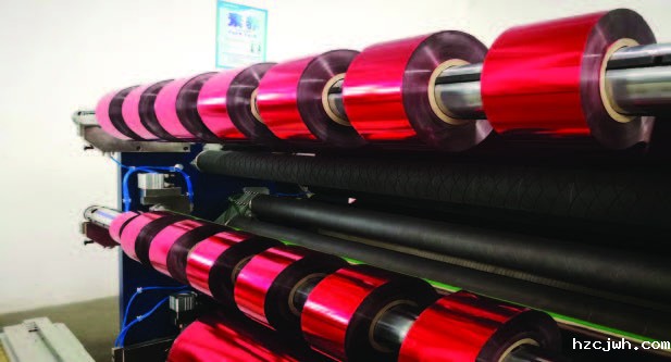 分切机在高度自动化的现代制造业中扮演着至关键的角色 分切机在高度自动化的现代制造业中扮演着至关键的角色