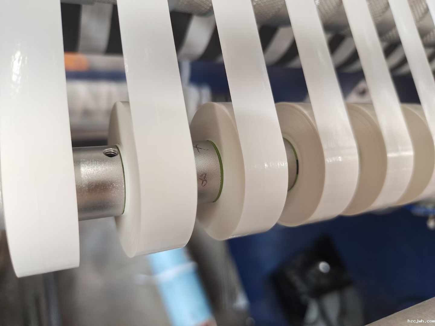 标签与胶带分切的高精度分切机技术解析